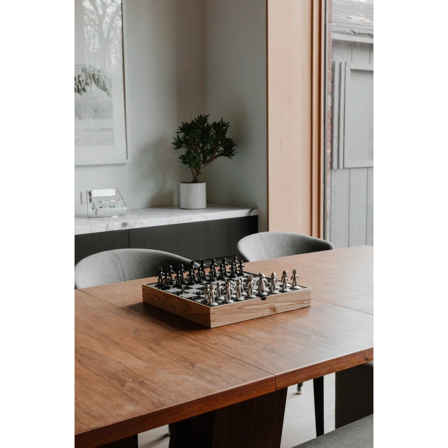 Umbra Buddy Chess Set