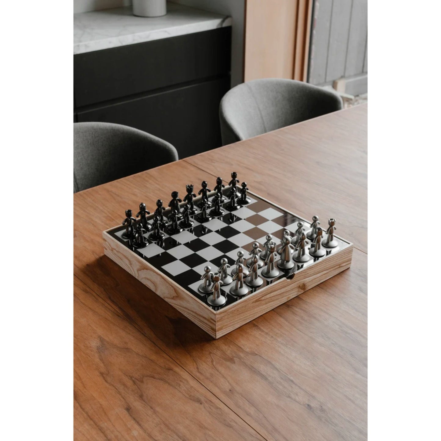 Umbra Buddy Chess Set