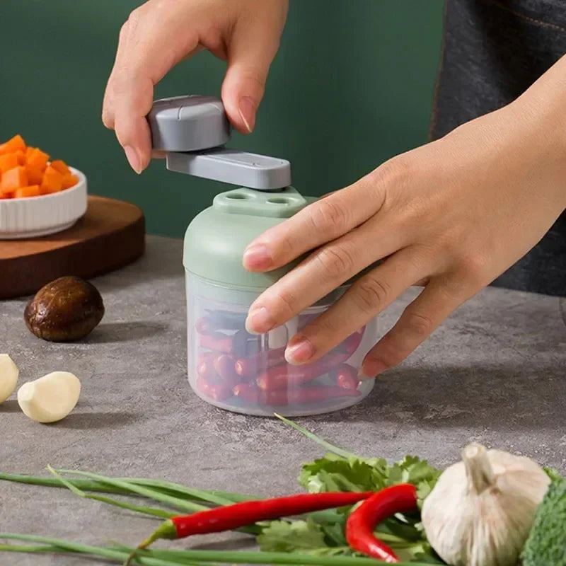 Compact Hand-Crank Food Chopper